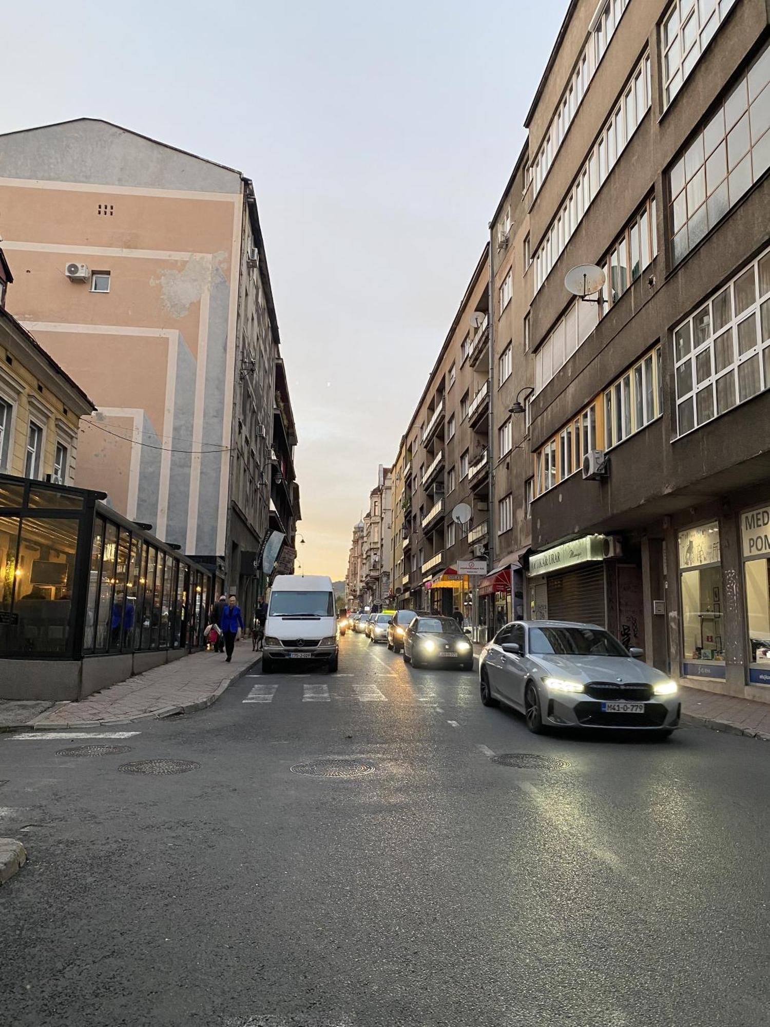 Tim Apartment Sarajevo With Private Parking Buitenkant foto